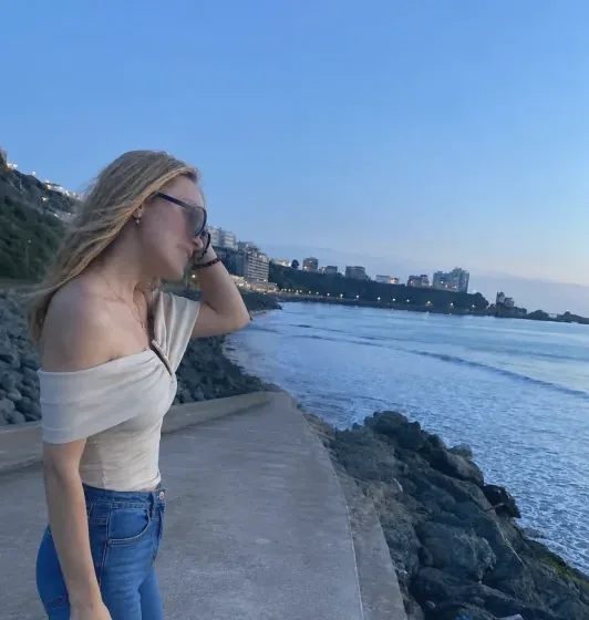 Mónica, 19 años