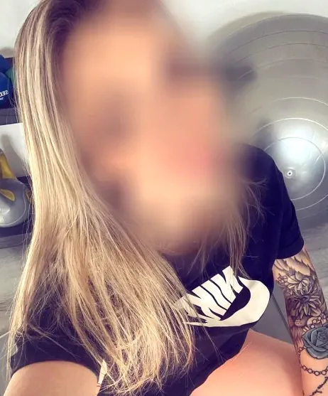 Nawal, 21 años